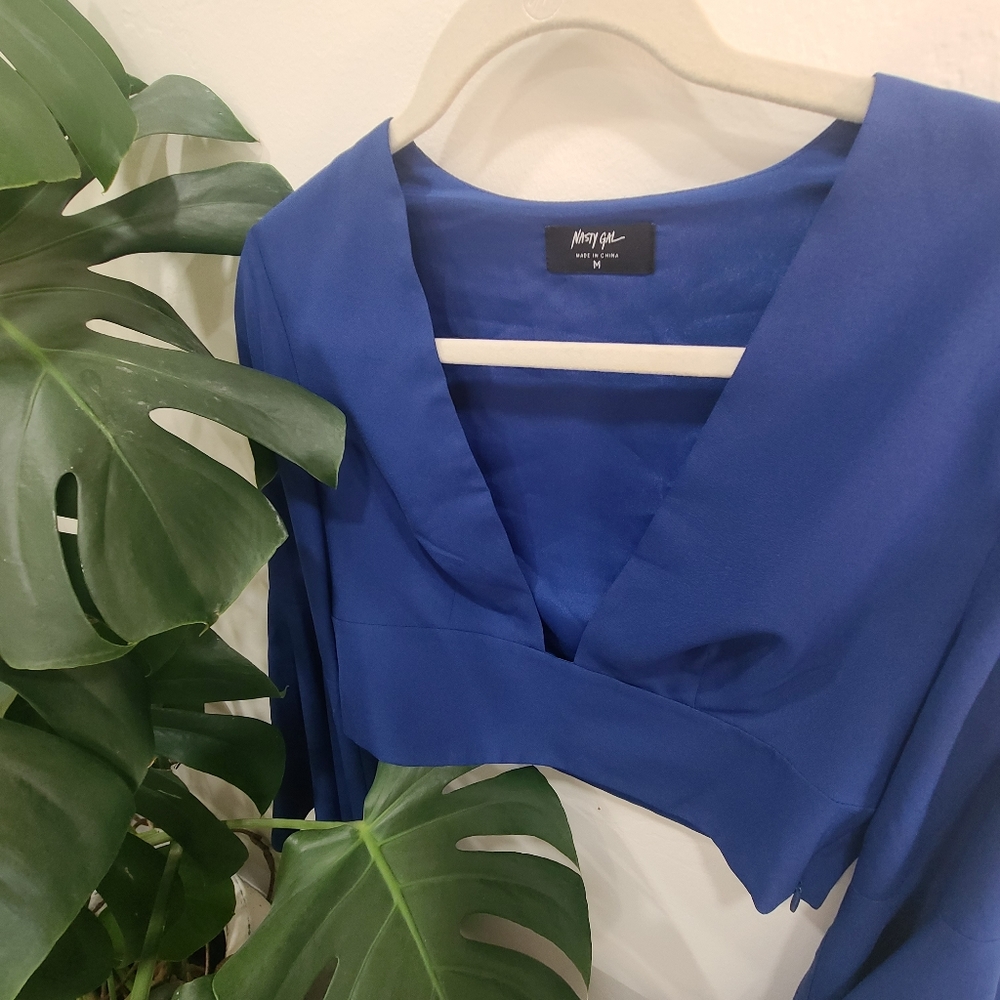 Nasty Gal Blue Bell Sleeve Cropped Top Size Medium